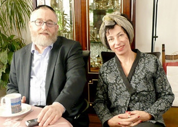 Oberrabbiner Paul Chaim Eisenberg mit Regisseurin Helene Maimann.