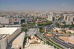 Ein fantastischer Ausblick aus dem 23. Stock eines Hotels in Jerusalem. (Foto: Matthias Hinrichsen) Ein fantastischer Ausblick aus dem 23. Stock eines Hotels in Jerusalem. (Foto: Matthias Hinrichsen)