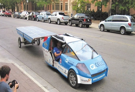 Das solarbetriebene schweizer Taxi fährt kommende Woche durch Israel. (Photo credit: Courtesy)