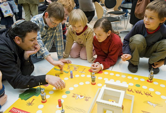 "Chanukka-Schlamassel", Kinderprogramm im Jüdischen Museum. (© Jüdisches Museum Berlin, Foto: Svea Pietschmann)