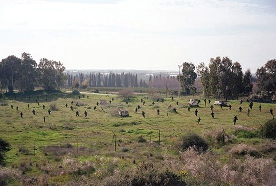 Miki Kratsman, Combat, 2008. (© Tel Aviv Art Museum)