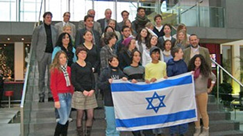 Die Gruppe des Schüleraustauschs zwischen Eilat und Berlin. (© Israelische Botschaft)