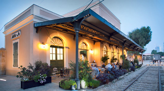 Der alte Bahnhof von Tel Aviv ist heute das meistbesuchte Kultur- und Veranstaltungszentrum der Stadt. (© HaTachana) Der alte Bahnhof von Tel Aviv ist heute das meistbesuchte Kultur- und Veranstaltungszentrum der Stadt. (© HaTachana)