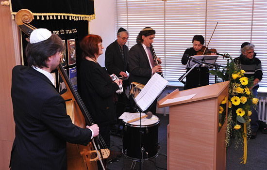 Klezmer-Klänge vor Beginn der Veranstaltung durch das Ensemble der Jüdischen Gemeinde Hannover. (© Matthias Hinrichsen)