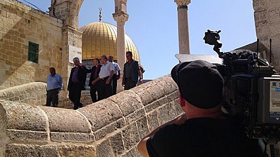 Dreharbeiten vor dem Felsendom in Jerusalem. (Bild: BR/Christian Fritz)