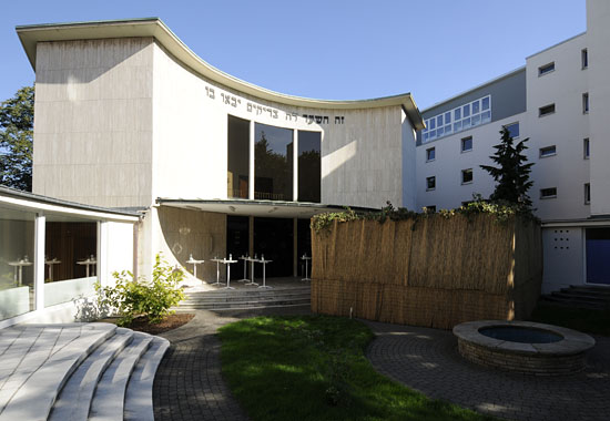 Die Synagoge der ältesten und größten jüdischen Gemeinde in Hannover, in der Arkadi Litvan zweiter Vorsitzender ist. (© Matthias Hinrichsen)