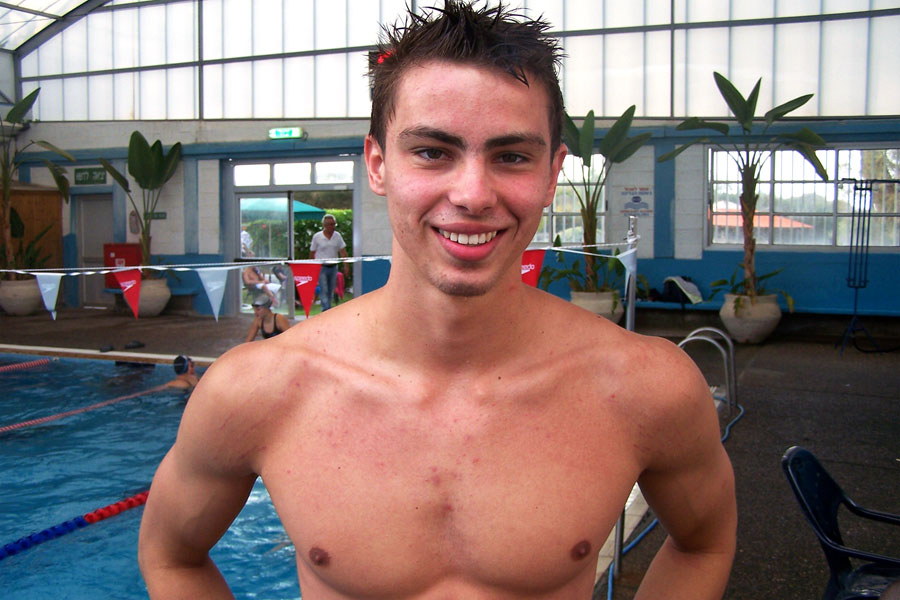 Der israelische Schwimmer Yakov Toumarkin startet bei Olympia 2012 in London beim Wettbewerb 100m Rücken. (© baswin/wikipedia CC BY 3.0)