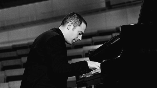 Der begnadete Pianist Amir Katz hat unzählige internationale Auszeichnungen gewonnen. (© Amir Katz) Der begnadete Pianist Amir Katz hat unzählige internationale Auszeichnungen gewonnen. (© Amir Katz)