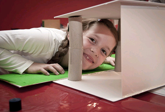 Das ver-rückte Haus. Daniel Libeskind für Kinder von 6-12 Jahren (© Jüdisches Museum Berlin, Foto: Nadja Rentzsch)
