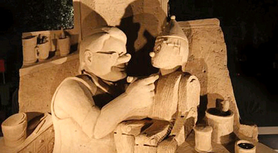 Vom 1. Juli bis 25. August 2013 im Eretz Israel Musem Tel Aviv zu sehen: riesige Skulpturen aus Sand. (© Eretz Israel Museum - Skulptur aus dem letzten Jahr)