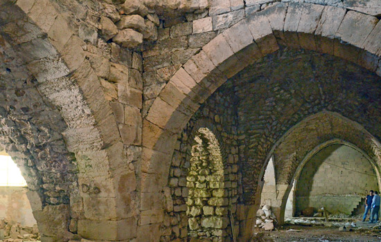 Die Bauweise des Krankenhauses ähnelt denen der Ritterhallen in Akko. (© Yoli Shwartz/Israel Antiquities Authority)