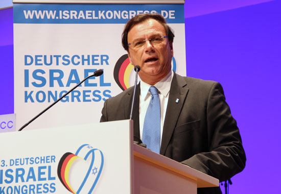 JNF-KKL Weltpräsident Efi Stenzler während seiner Rede beim Israelkongress. (© Bastian Glumm/JNF-KKL)