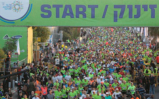 Start zum diesjährigen Tel-Aviv-Marathon. (© IMOT/Ronen Topelberg)