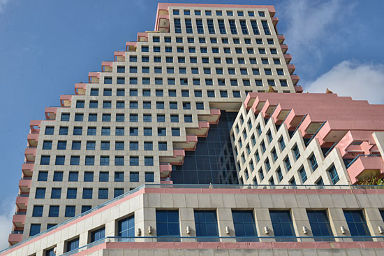 Tel Aviv Am Samstagabend um 20.15 Uhr besucht Gauck ein Konzert des Thomanerchors und des Gewandhausorchesters in der Israeli Opera <a class=