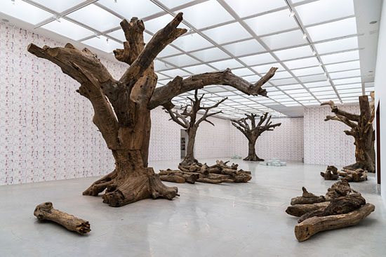 Baum-Installation von Ai Weiwei. (© Elie Posner/Israel Museum)
