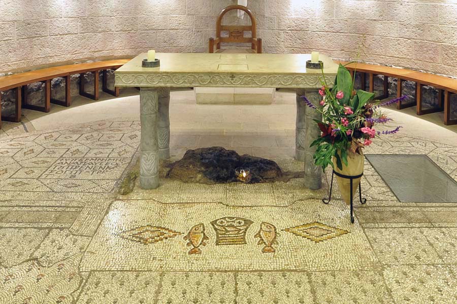 Mosaik in der 5 Brote und 2 Fische Brotvermehrungskirche