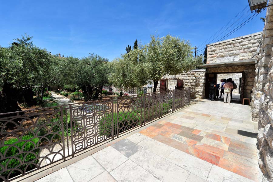 Besucherterrasse im Garten Gethsemane